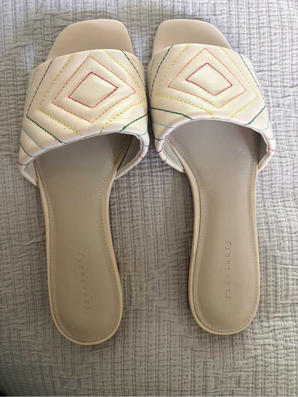 SanctuaryCreative Cream Slide Sandals with Multicolor Stitching Sz 8